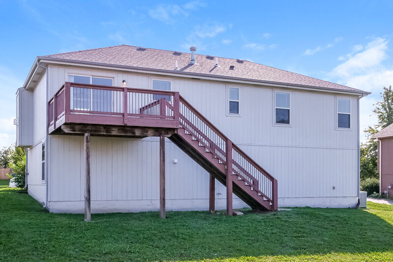 2,140/Mo, 704 Fall Creek Circle Belton, MO 64012 Rear View