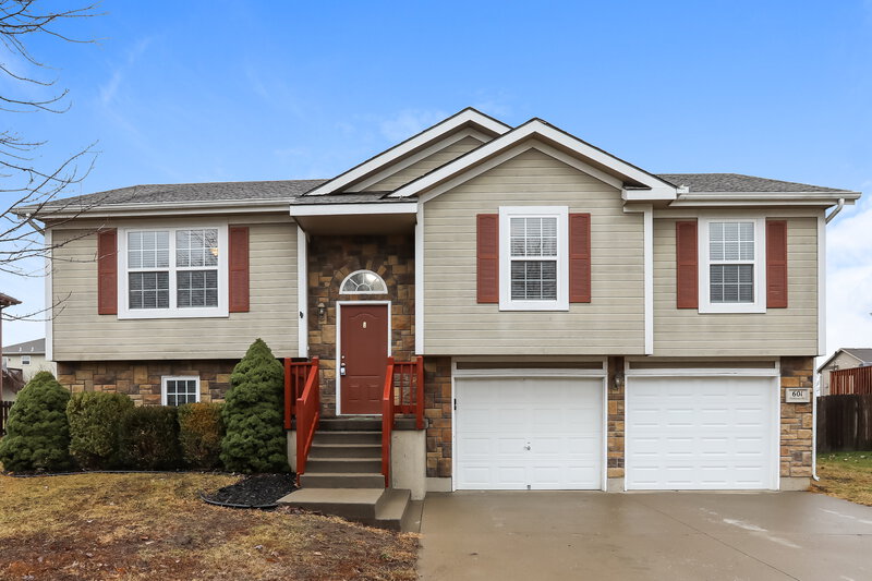 1,815/Mo, 601 Hibiscus Dr Belton, MO 64012 External View