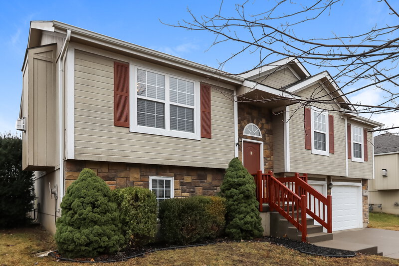 1,815/Mo, 601 Hibiscus Dr Belton, MO 64012 Front View