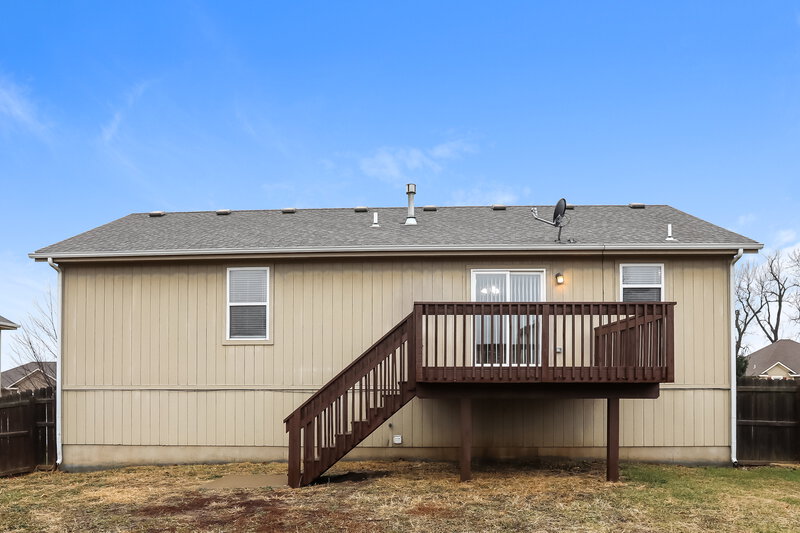 1,815/Mo, 601 Hibiscus Dr Belton, MO 64012 Rear View 2