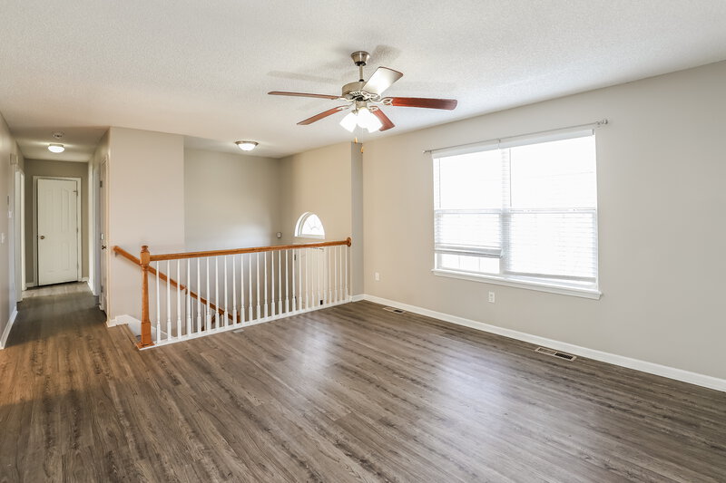 2,140/Mo, 712 Hibiscus CR Belton, MO 64012 Living Room View 2