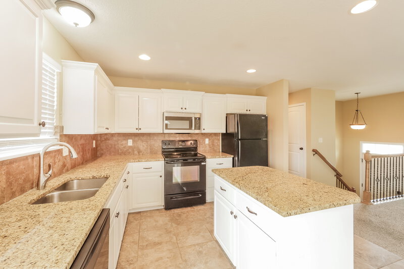 2,320/Mo, 705 Hibiscus CR Belton, MO 64012 Kitchen View