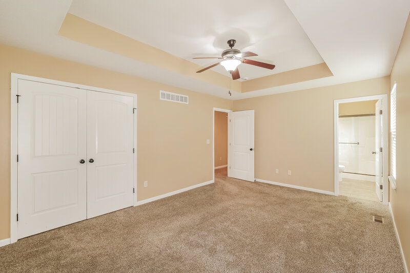 2,320/Mo, 705 Hibiscus CR Belton, MO 64012 Main Bedroom View