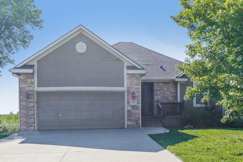 2,800/Mo, 504 Hibiscus Dr Belton, MO 64012 External View