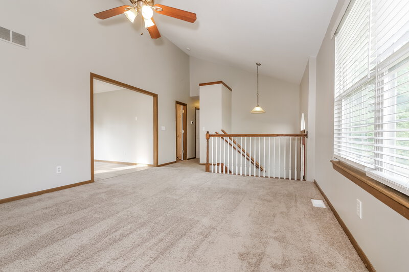 1,740/Mo, 3026 SW Shadow Brook Dr Blue Springs, MO 64015 Living Room View 2