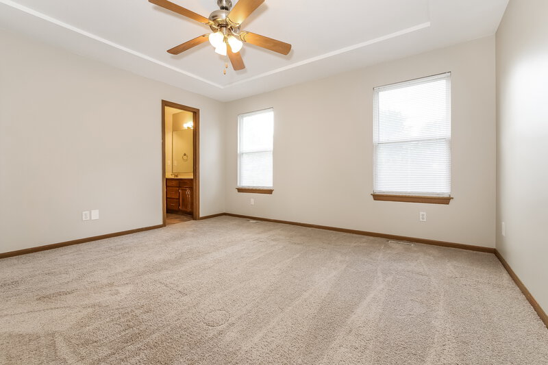 1,740/Mo, 3026 SW Shadow Brook Dr Blue Springs, MO 64015 Main Bedroom View