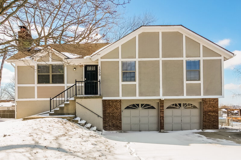 1,995/Mo, 1509 NW 50th St Blue Springs, MO 64015 External View