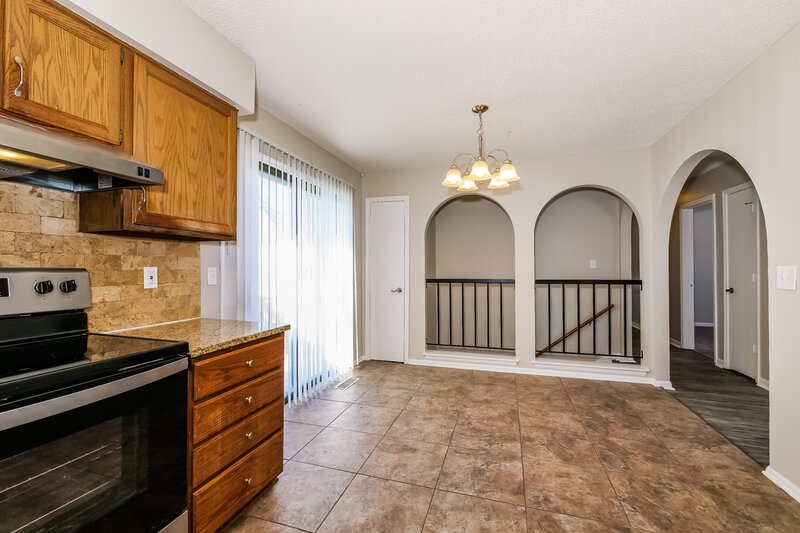 1,995/Mo, 1509 NW 50th St Blue Springs, MO 64015 Kitchen View 2