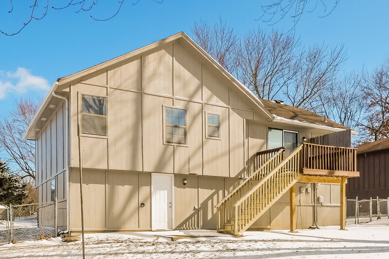 1,995/Mo, 1509 NW 50th St Blue Springs, MO 64015 Rear View