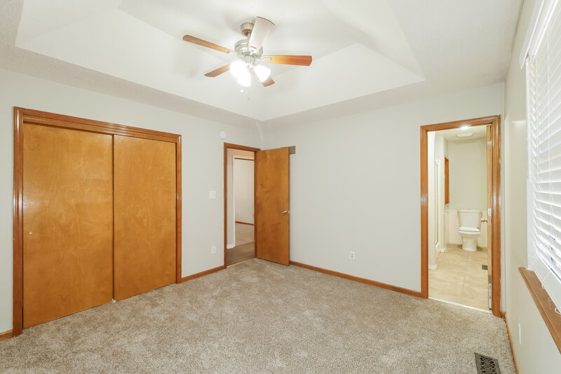 1,875/Mo, 2032 NE Patterson Dr Lees Summit, MO 64086 Main Bedroom View