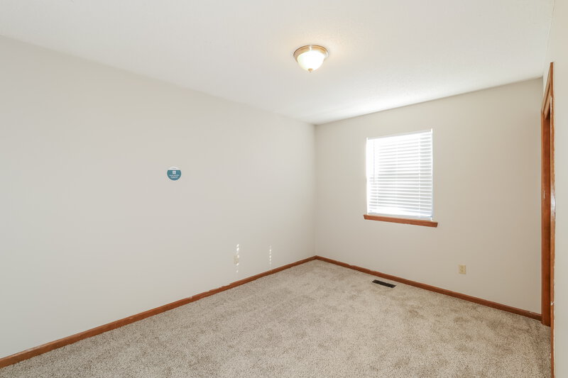 1,875/Mo, 2032 NE Patterson Dr Lees Summit, MO 64086 Bedroom View