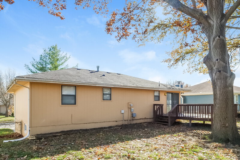 1,875/Mo, 2032 NE Patterson Dr Lees Summit, MO 64086 Rear View 2