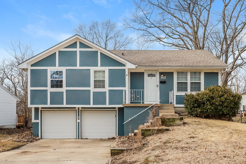 1,765/Mo, 902 Ridge Dr Belton, MO 64012 External View