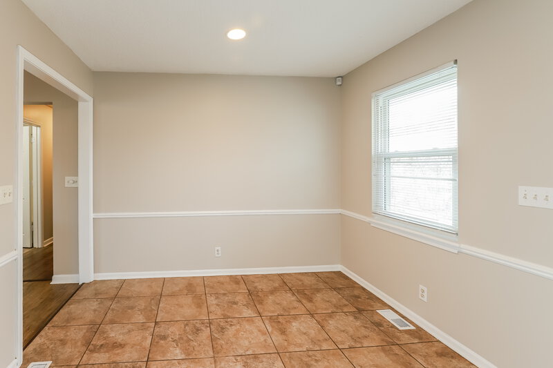 1,765/Mo, 902 Ridge Dr Belton, MO 64012 Dining Room View