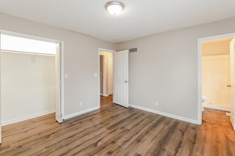 1,765/Mo, 902 Ridge Dr Belton, MO 64012 Main Bedroom View 2