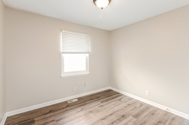 1,765/Mo, 902 Ridge Dr Belton, MO 64012 Bedroom View