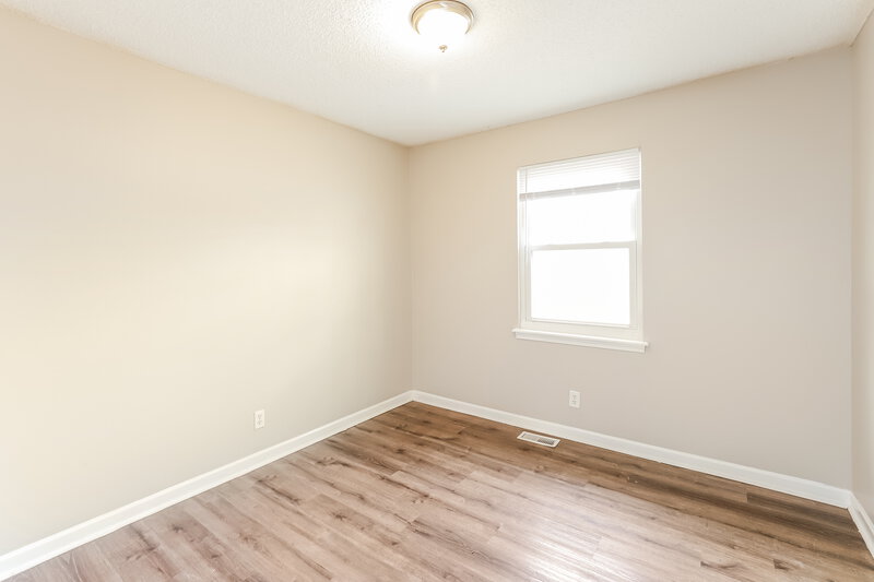 1,765/Mo, 902 Ridge Dr Belton, MO 64012 Bedroom View 2