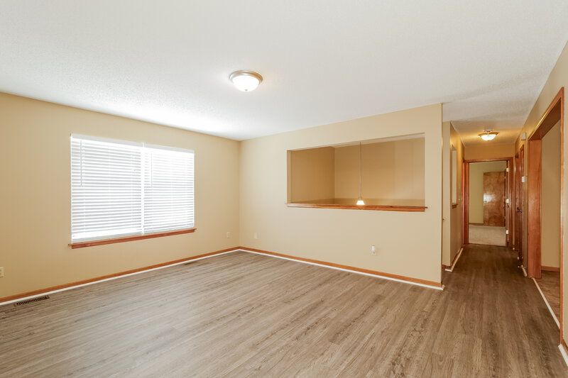 1,800/Mo, 17407 Cerrito Dr Belton, MO 64012 Living Room View 3