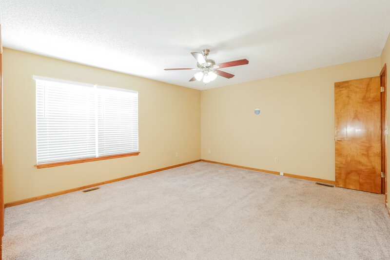 1,800/Mo, 17407 Cerrito Dr Belton, MO 64012 Main Bedroom View 2