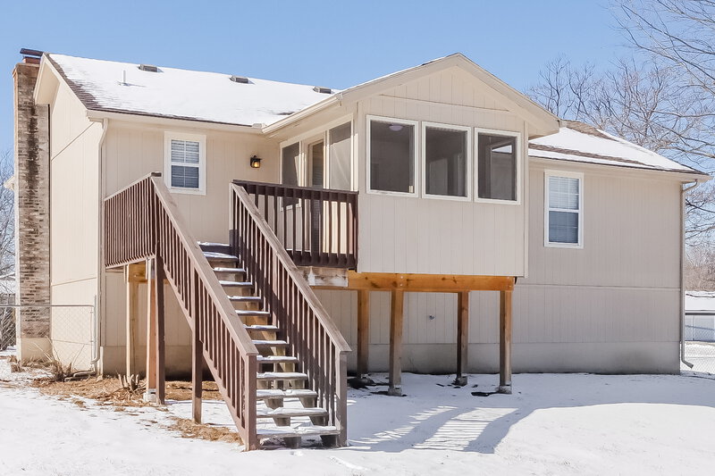 1,800/Mo, 17407 Cerrito Dr Belton, MO 64012 Rear View 2