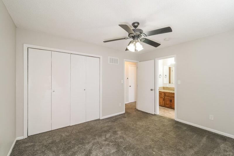 1,760/Mo, 101 E Pacific Dr Belton, MO 64012 Main Bedroom View