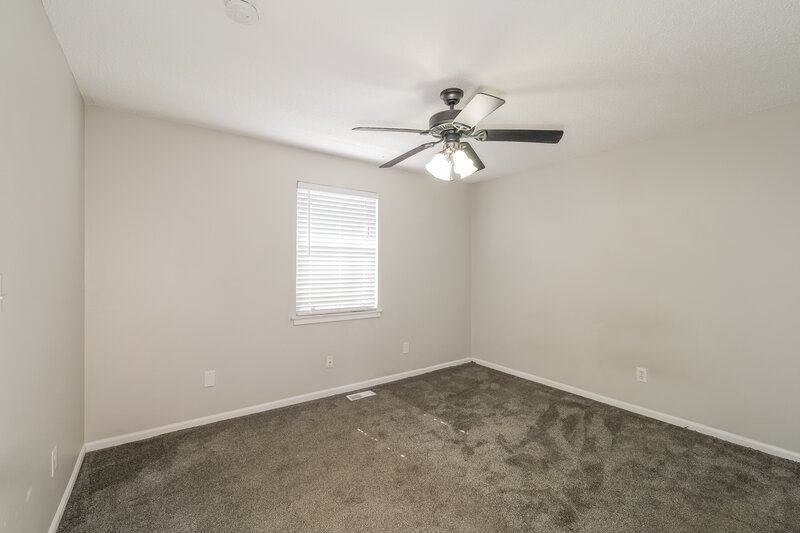 1,760/Mo, 101 E Pacific Dr Belton, MO 64012 Main Bedroom View 2