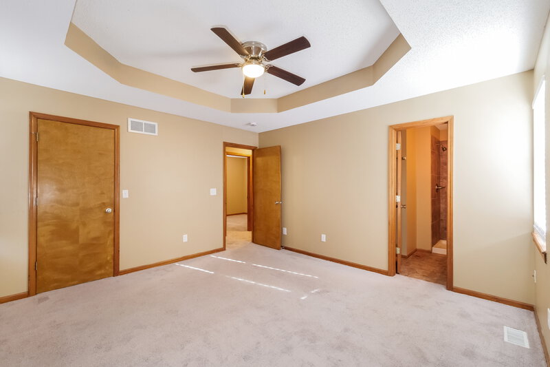 1,755/Mo, 1711 Roberta Dr Raymore, MO 64083 Main Bedroom View
