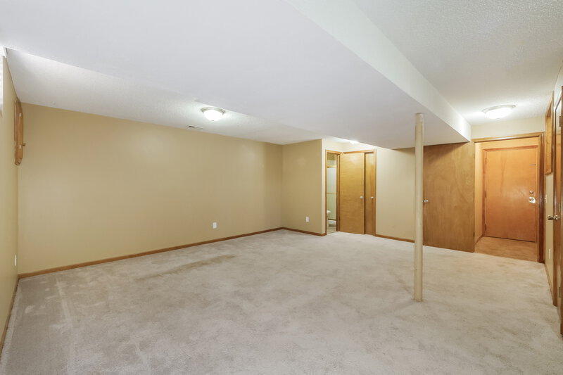 1,755/Mo, 1711 Roberta Dr Raymore, MO 64083 Basement View