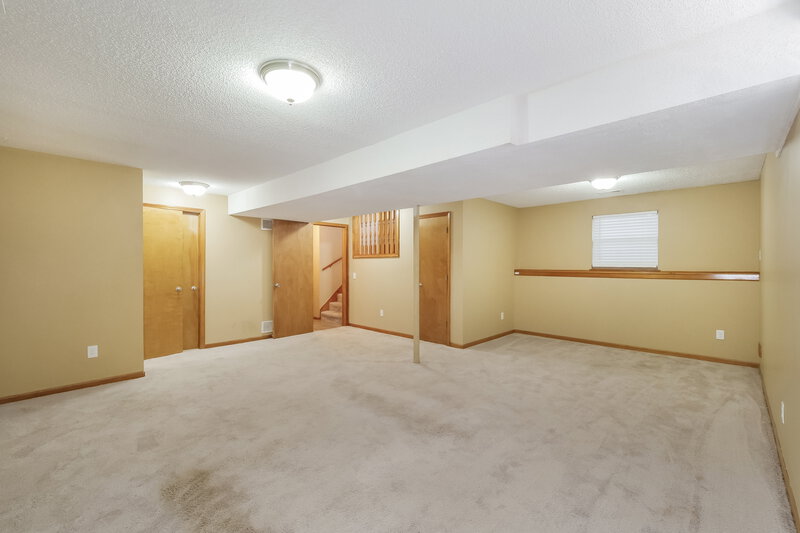 1,755/Mo, 1711 Roberta Dr Raymore, MO 64083 Basement View 2