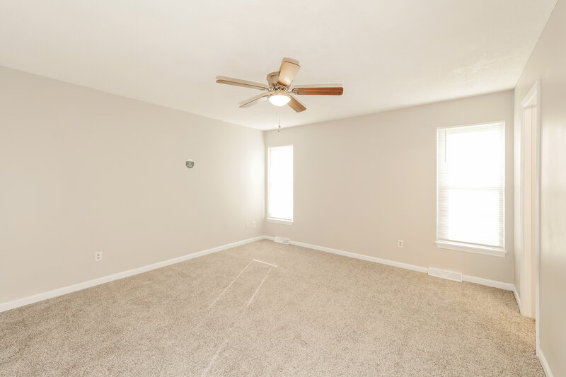 1,745/Mo, 2205 NW 65th St Kansas City, MO 64151 Main Bedroom View 2