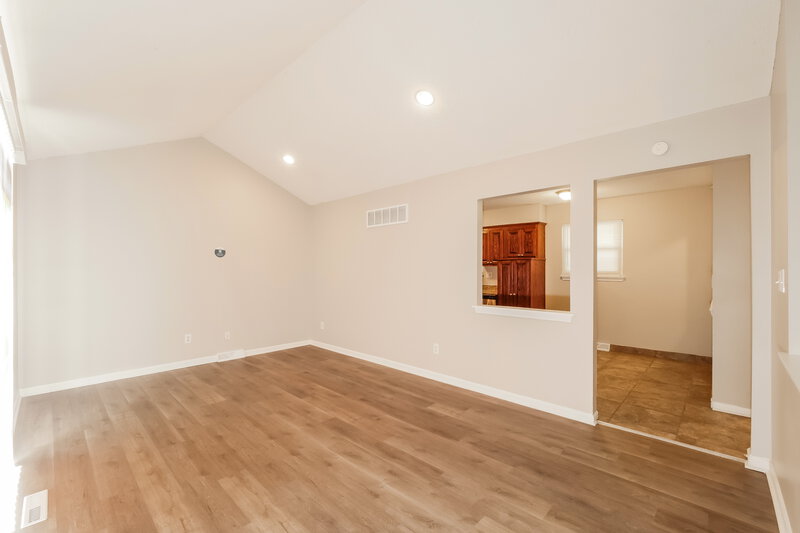 1,745/Mo, 2205 NW 65th St Kansas City, MO 64151 Basement View 2