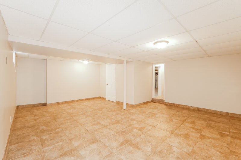 1,745/Mo, 2205 NW 65th St Kansas City, MO 64151 Basement View 3