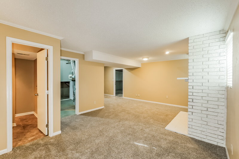 1,955/Mo, 307 NW Sherwood Dr Blue Springs, MO 64014 Basement View