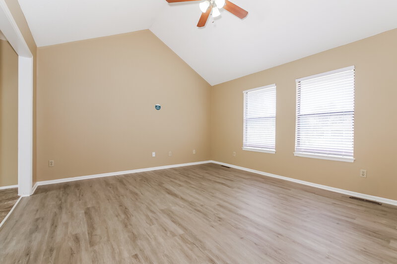 1,715/Mo, 106 Brent Rd Belton, MO 64012 Living Room View