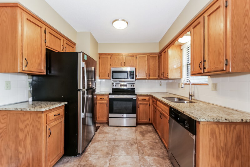 1,715/Mo, 106 Brent Rd Belton, MO 64012 Kitchen View