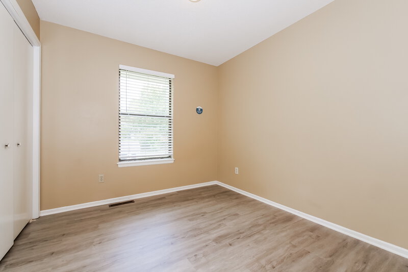 1,715/Mo, 106 Brent Rd Belton, MO 64012 Bedroom View 2