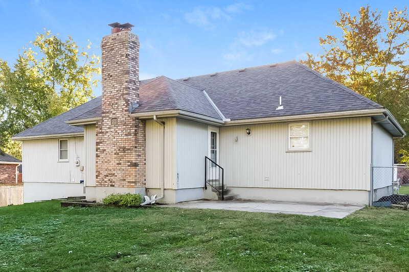 1,825/Mo, 716 N Choctaw Ave Independence, MO 64056 Rear View