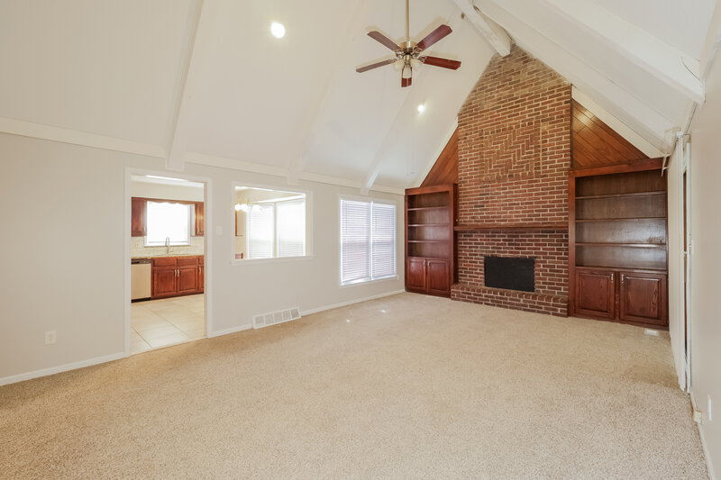 2,730/Mo, 3633 NE Basswood Dr Lees Summit, MO 64064 Living Room View