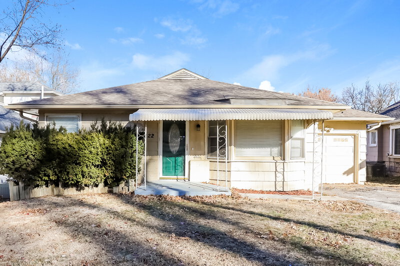 1,320/Mo, 11222 E 20th Ave Independence, MO 64052 External View