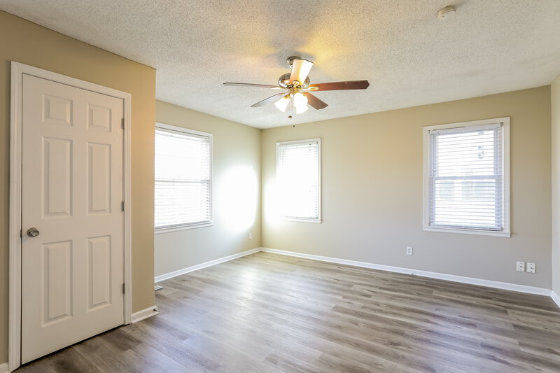 1,320/Mo, 11222 E 20th Ave Independence, MO 64052 Main Bedroom View