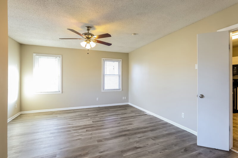 1,320/Mo, 11222 E 20th Ave Independence, MO 64052 Bedroom View