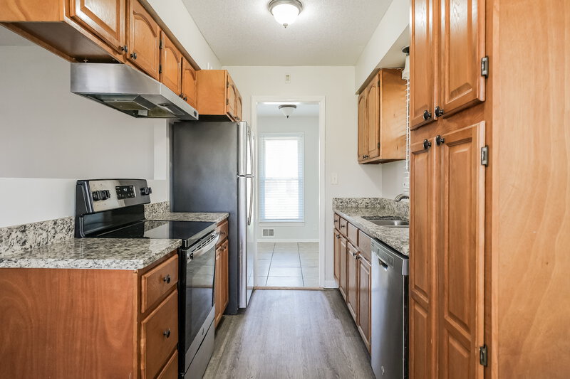 1,795/Mo, 11900 E 57th St Kansas City, MO 64133 Kitchen View