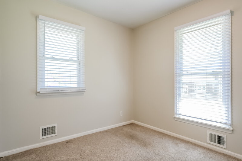 1,795/Mo, 11900 E 57th St Kansas City, MO 64133 Bedroom View 2