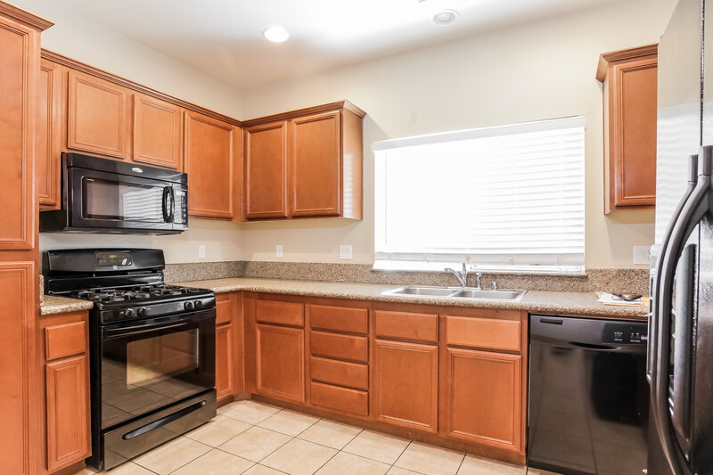1,835/Mo, 921 Sunny Acres Ave North Las Vegas, NV 89081 Kitchen View