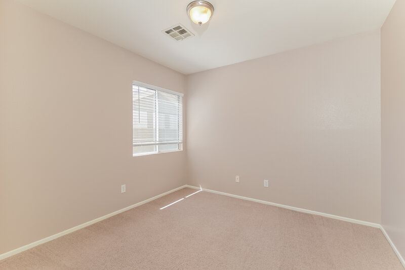 1,975/Mo, 5891 Gentleslope St Henderson, NV 89011 Bedroom View 2