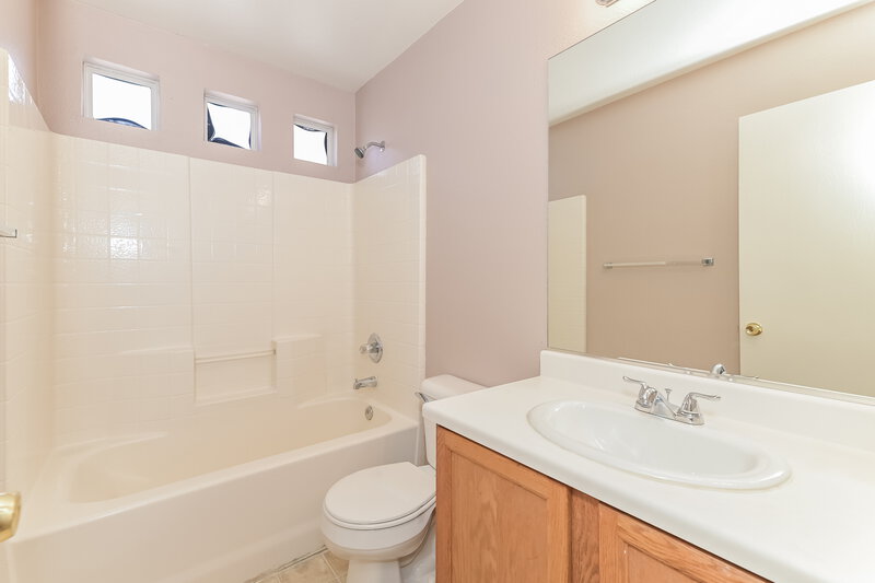 1,975/Mo, 5891 Gentleslope St Henderson, NV 89011 Bathroom View