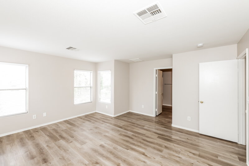 2,060/Mo, 6221 Mercer Valley St North Las Vegas, NV 89081 Main Bedroom View 2