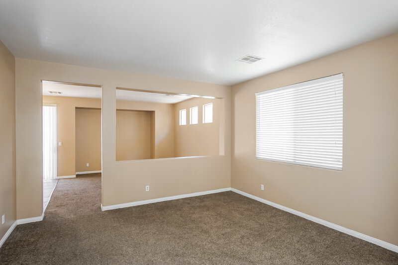 1,700/Mo, 7986 Teal Harbor Ave Las Vegas, NV 89117 Living Room View 2