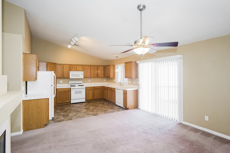 2,115/Mo, 245 Amber Light Ct Henderson, NV 89074 Dining Room View 2