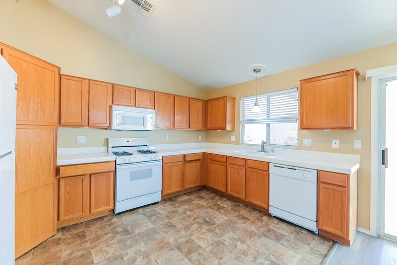 2,175/Mo, 245 Amber Light Ct Henderson, NV 89074 Kitchen View 2